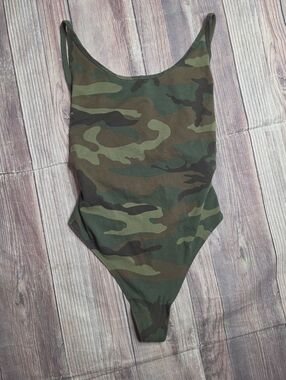 5/$15 Green Camo Spaghetti Strap low Back Bodysuit